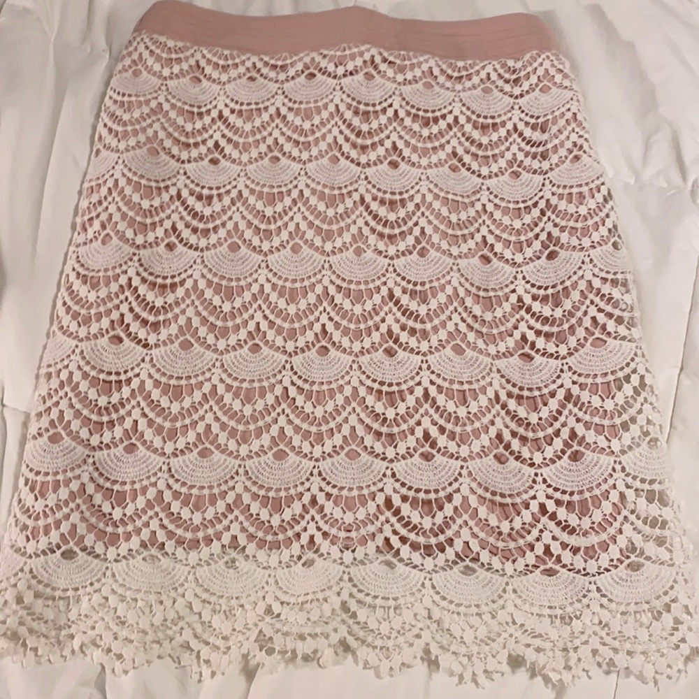 Lace pencil skirt